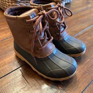 Boys sperry boots size 11 (little boy)